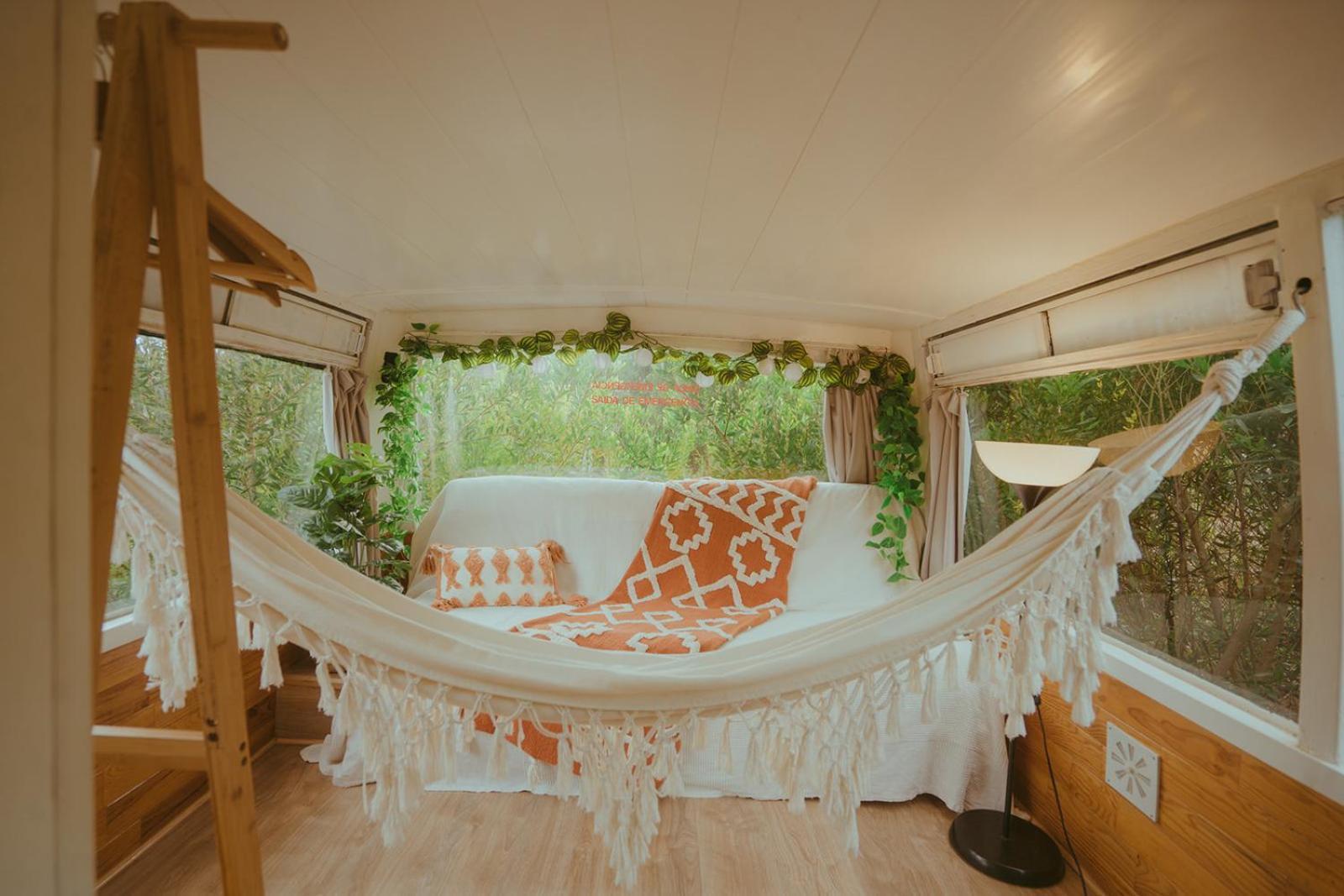 The Amazing Inacio Bus Converted Home Sintra Luaran gambar