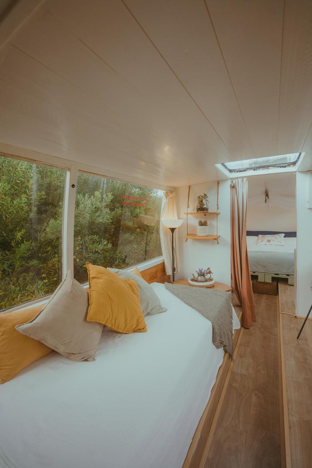 The Amazing Inacio Bus Converted Home Sintra Luaran gambar